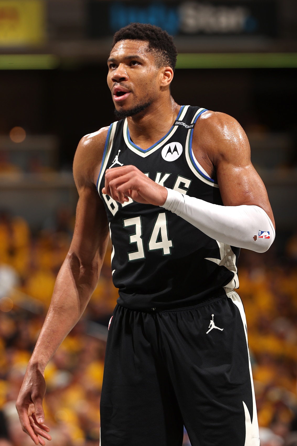 开云APP-马尔卡宁：字母哥一对一真的很难防 你试图去限制但他总有绝招