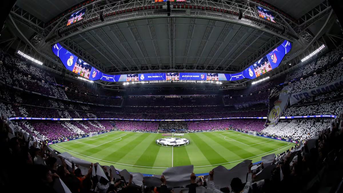 阿斯：伯纳乌外立面照明测试正加紧进行，将为球场带来全新面貌