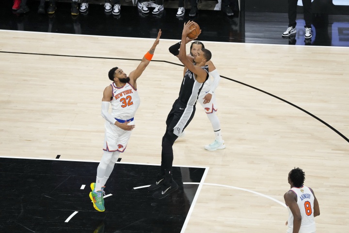 开云官网-NBA彩经：扳平比分 马刺强势反弹拿下尼克斯